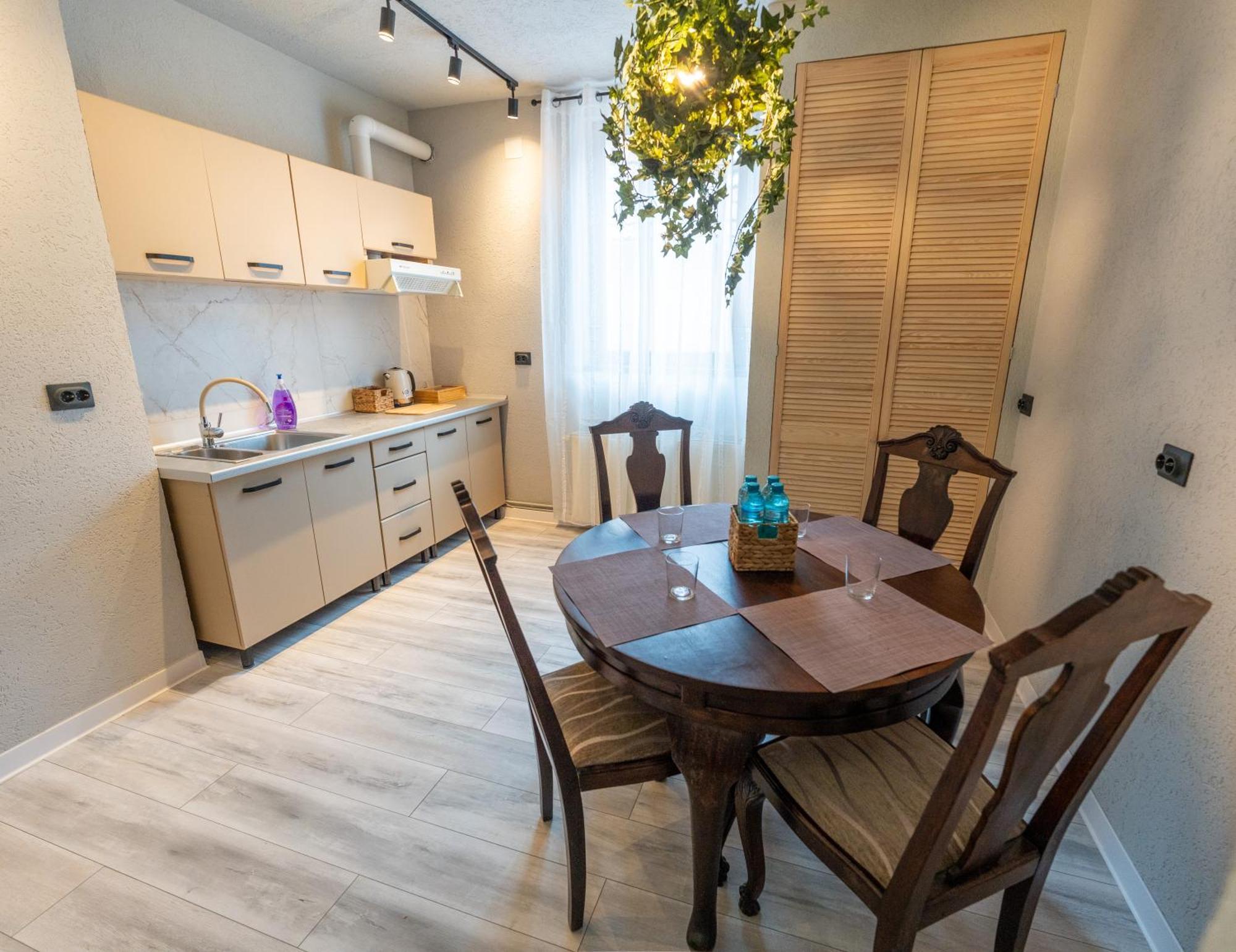 Barrique Apartament Брашов Екстериор снимка